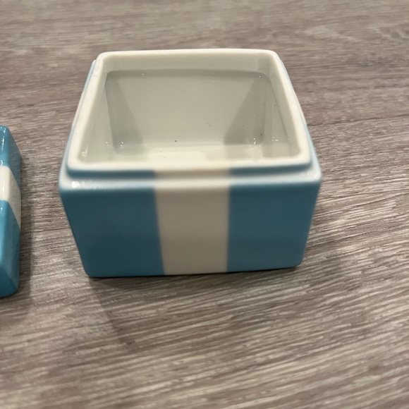 Tiffany blue porcelain Trinket Box - Picture 10 of 14